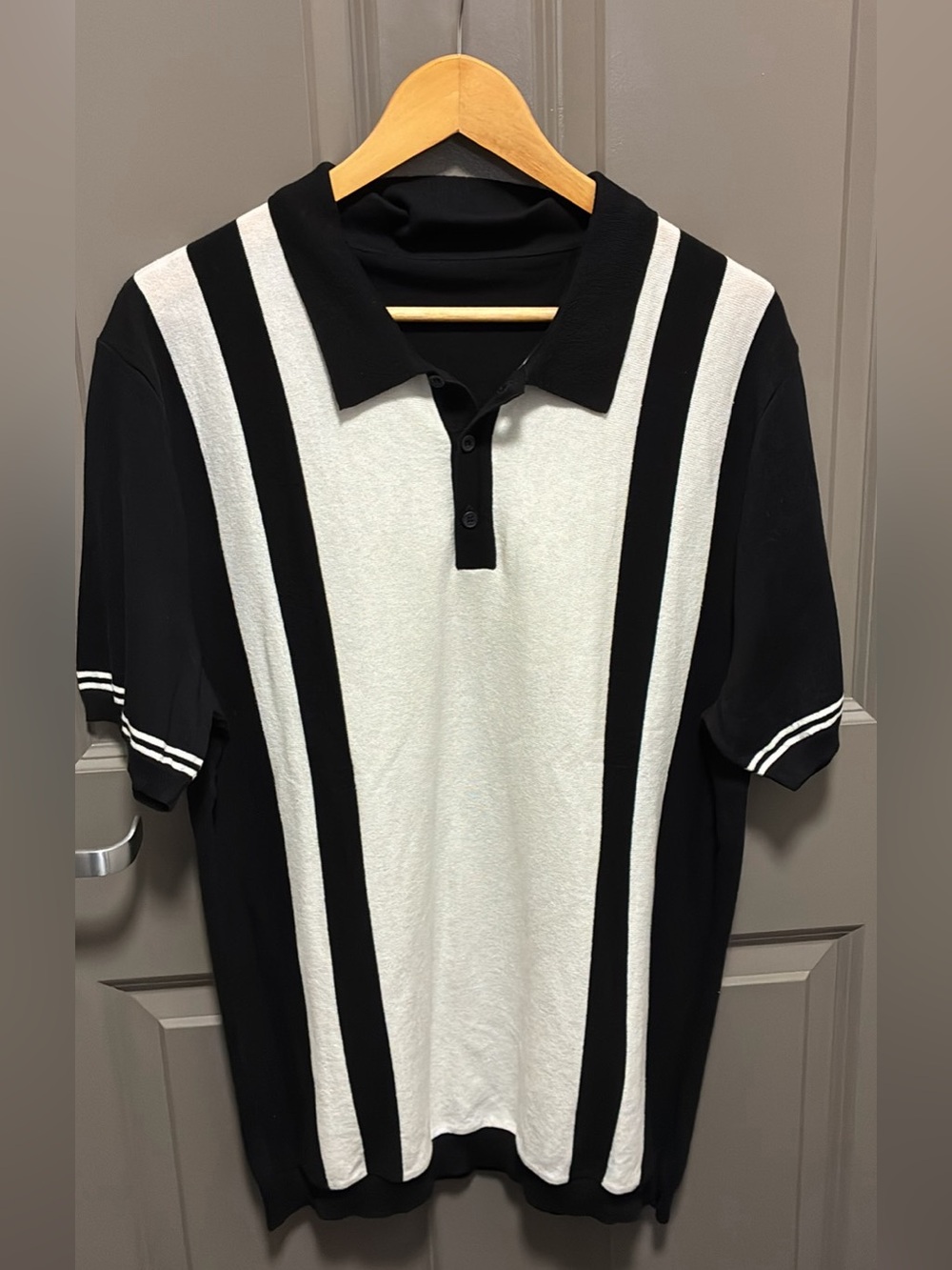 FLT Men's Black and White Vertical Stripe Polo 100 percent cotton